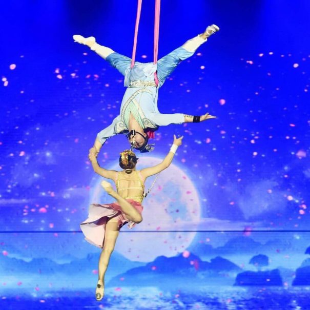 Liyuan Theatre - Acrobatics Show