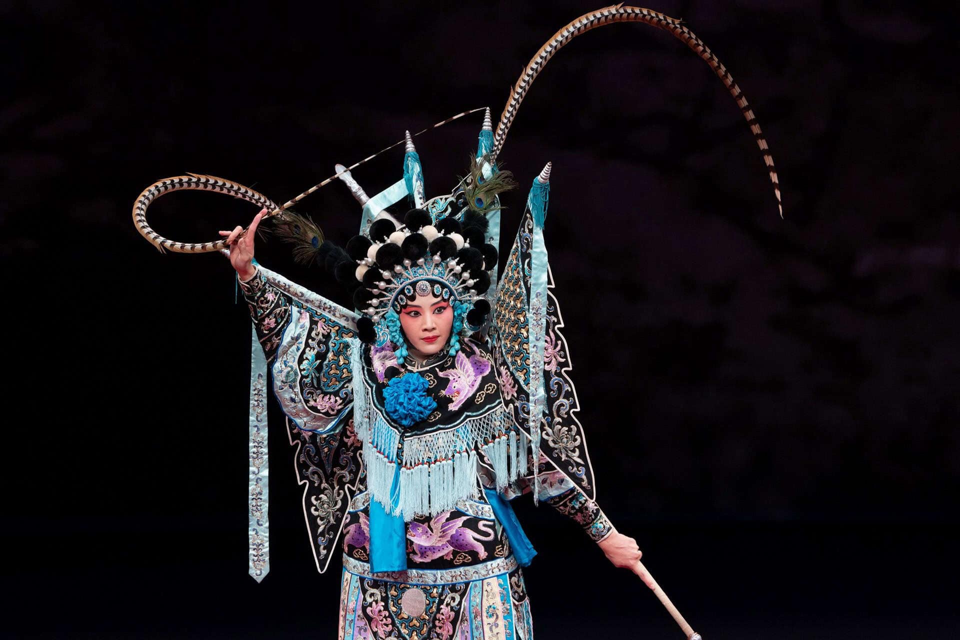Tianleyuan Theater stage performance – Traditional Peking Opera and acrobatics show in Beijing